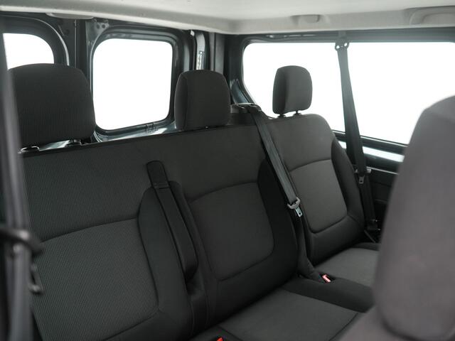 Renault TRAFIC - 9 Persoons bus! - All Seasonbanden - Cruise Control - Sidebars - Trekhaak - Dealeronderhouden