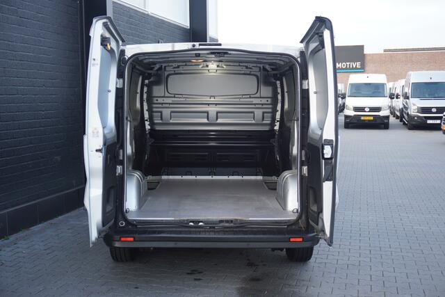 Renault TRAFIC 2.0 dCi 120PK 2x schuifdeur EURO 6 - Airco - Navi - Cruise - ¤11.950,- Excl.