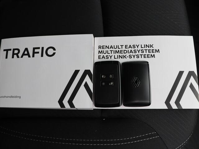 Renault TRAFIC 2.0 dCi EDC 170 T29 L2H1 Extra DC | Dubbel cabine | Anniversary | Sidebars | Zwarte logo's | Glasslook |