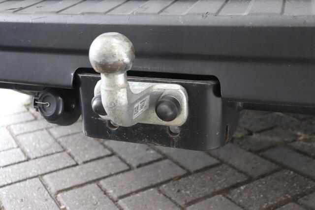 Renault TRAFIC 2.0 dCi 130 T30 L2H1 Work Edition | Airco | Navigatie | Dubbele schuifdeur | Trekhaak | Laadruimte betimmering | AppleCarplay AndroidAuto |