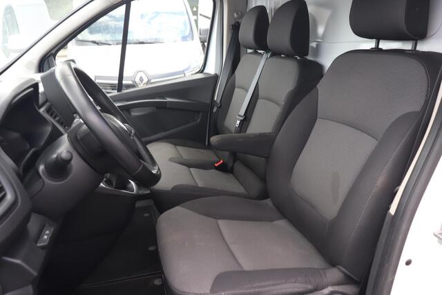 Renault TRAFIC 2.0 dCi 130 T30 L2H1 Work Edition | Airco | Navigatie | Dubbele schuifdeur | Trekhaak | Laadruimte betimmering | AppleCarplay AndroidAuto |