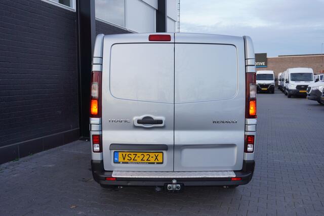 Renault TRAFIC 2.0 dCi L2 EURO 6 - Airco - Cruise - Trekhaak - ¤21.900,- Excl.