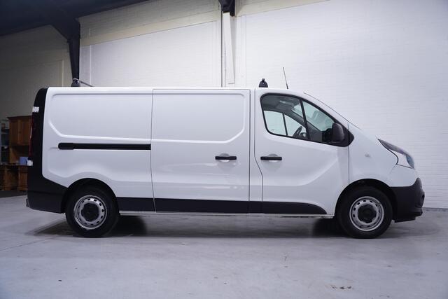 Renault TRAFIC 2.0 dCi 120pk L2H1 Airco, va 299,- p/mnd Laadruimte Pakket, Keyless Entry, PDC achter