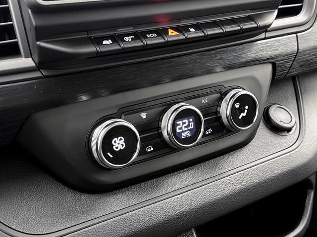 Renault TRAFIC 2.0 Blue dCi 130 T29 L2H1 Advance DC Led Dubbele cabine Trekhaak Camera Lichtmetaal Parkeersensoren Carplay