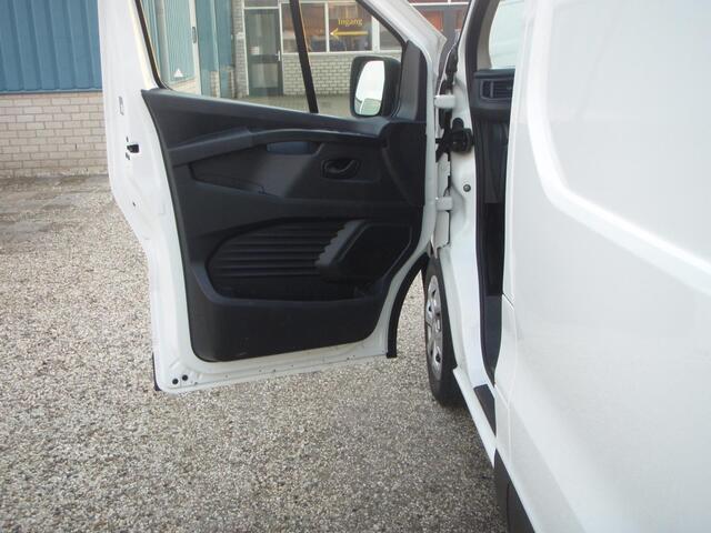 Renault TRAFIC 2.0 dCi Trekhaak navigatie 41359 km Imperiaal L2 bj 22