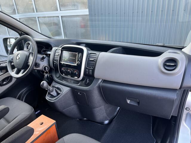 Renault TRAFIC 1.6 dCi L1H1 BTW en BPM VRIJ!! Airco Cruise controle 3-Persoons Telefoonverbinding Parkeersensoren achter 1e eigenaar Euro 6 Dealer onderhouden Ex overheid