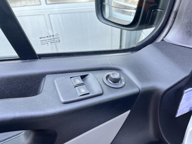 Renault TRAFIC Passenger 1.6 dCi 120pk BTW / BPM VRIJ!! marge Lengte 2 Airco Cruise control Navigatie PDC 1e eigenaar Combi Kombi Passenger Groepsvervoer Taxi Personenbus