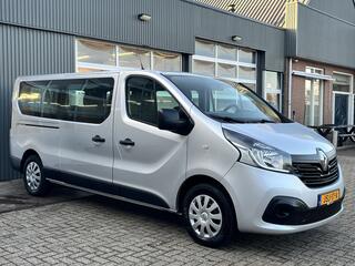 renault-trafic-passenger-1.6-dci-12