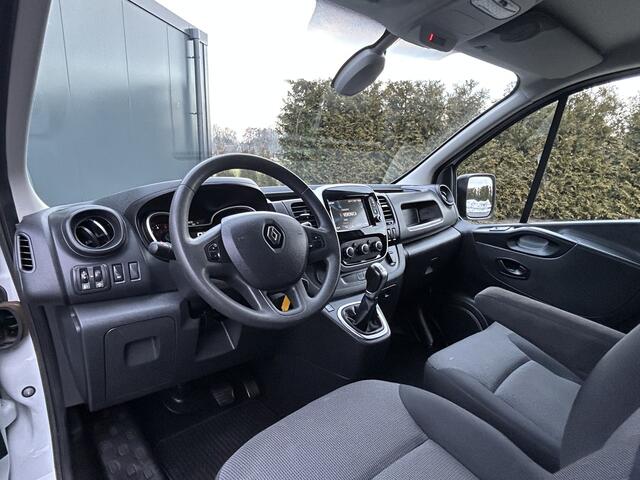 Renault TRAFIC 2.0 dCi 146 PK / L2H1 / 1e EIG. / AUTOMAAT / SORTIMO INRICHTING / TREKHAAK / AIRCO / CRUISE / BLUETOOTH / 3-ZITS