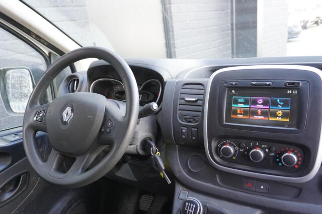 Renault TRAFIC 2.0 dCi 120PK L2 EURO 6 - Airco - Cruise - Trekhaak - ¤10.950,- Excl.
