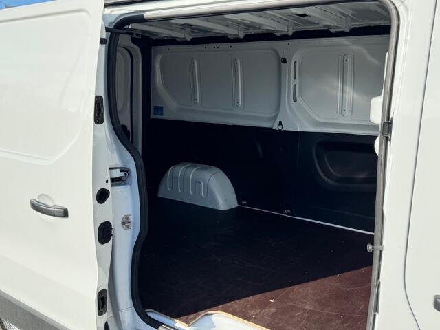 Renault TRAFIC 2.0D 130 pk L2 H1 - slechts 3.000 km!