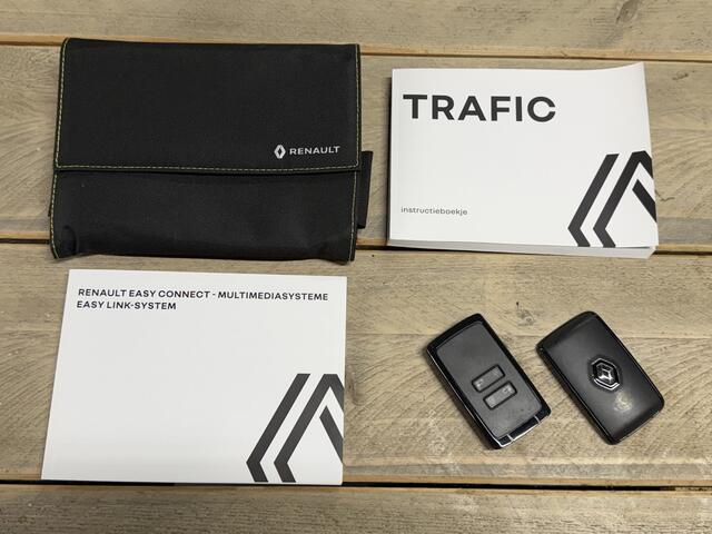 Renault TRAFIC 2.0 dCi 150 PK T30 L2H1 Camera / Apple Carplay