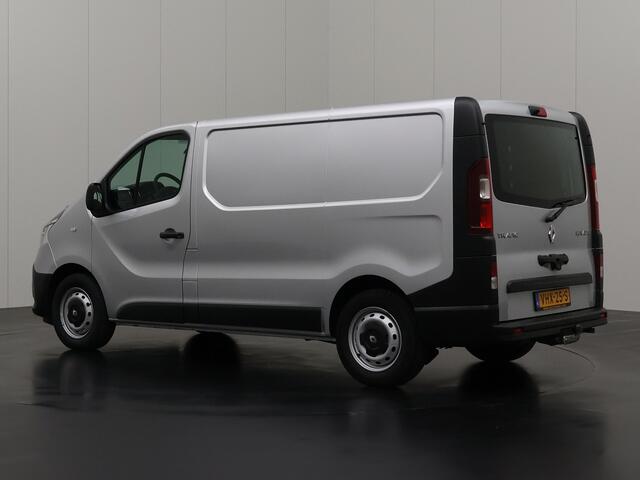 Renault TRAFIC 2.0DCi 145PK Automaat | Navigatie | Camera | Airco | Cruise | Trekhaak | 3-Zits