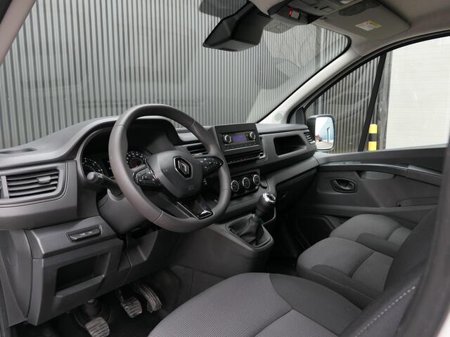 Renault TRAFIC 2.0 dCi 110 T30 L2H1 Comfort - Allseasons - Trekhaak - Bluetooth - Sensor achter