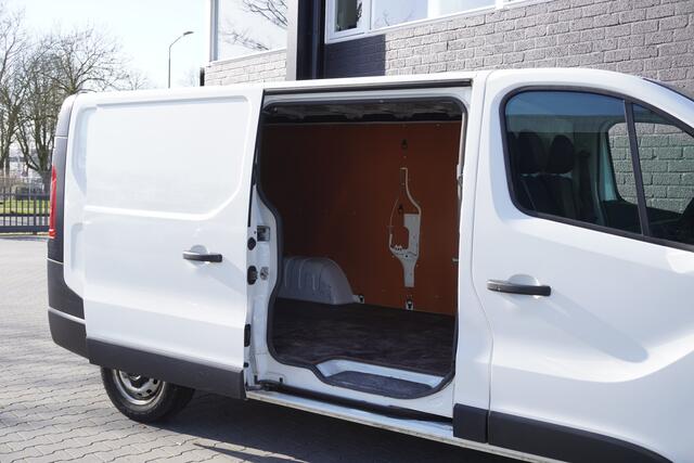 Renault TRAFIC 1.6 dCi L2 EURO 6 - Airco - Cruise - Trekhaak - ¤ 9.950,- Excl.