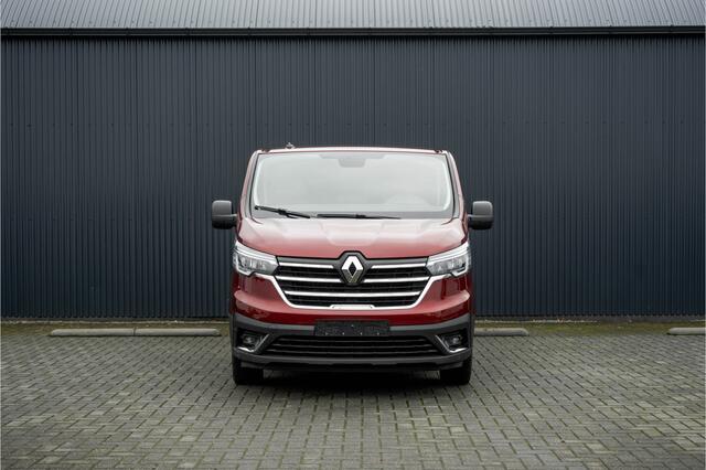 Renault TRAFIC Blue dCi 150PK | L2H1 | 9-Zits | LED | Camera | Navi | Zijschuifdeur R+L | Cruise | Airco | PDC