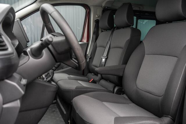 Renault TRAFIC Blue dCi 150PK | L2H1 | 9-Zits | LED | Camera | Navi | Zijschuifdeur R+L | Cruise | Airco | PDC