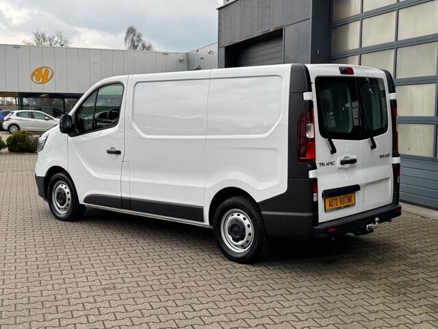 Renault TRAFIC 2.0 D 130pk L1H1 Apple/Android - camera - sensoren v/a/z - trekhaak - All season banden