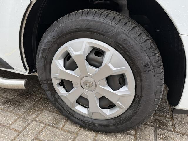 Renault TRAFIC 2.0 dCi 130pk T29 L2H1 DC 6 persoons Work Edition / vaste prijs rijklaar ¤ 24.950 ex btw / lease ¤ 407 / euro 6 / bpm vrij / trekhaak / airco / cruise / navigatie / isofix / sidebars