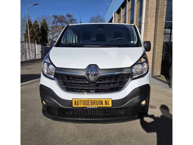 Renault TRAFIC 2.0 dCi 120Pk /88kw L2 Airco Parkeersensor Trekhaak Business