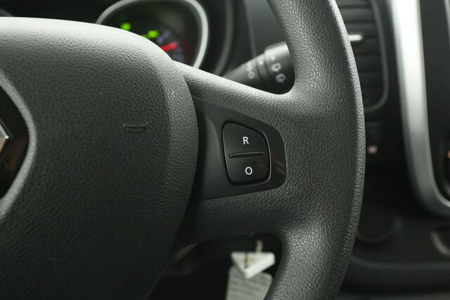 Renault TRAFIC 2.0 dCi 145PK L2H1 | DC | 6 Zits | Automaat | Airco | Cruise | Carplay | Trekhaak | Parkeersens.