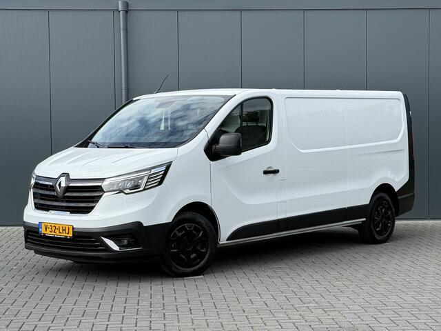 Renault TRAFIC 2.0 DCi 150 PK AUTOMAAT / L2H1 / TREKHAAK / **18.350 km** / AIRCO / CRUISE / CAMERA / 3-ZITS / LED / BLINDSPOT