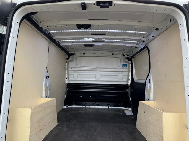 Renault TRAFIC 2.0 D 130pk L1H1 - Navi/Carplay/Android - Camera - sensoren v/a/zijkant - betimmering - all season