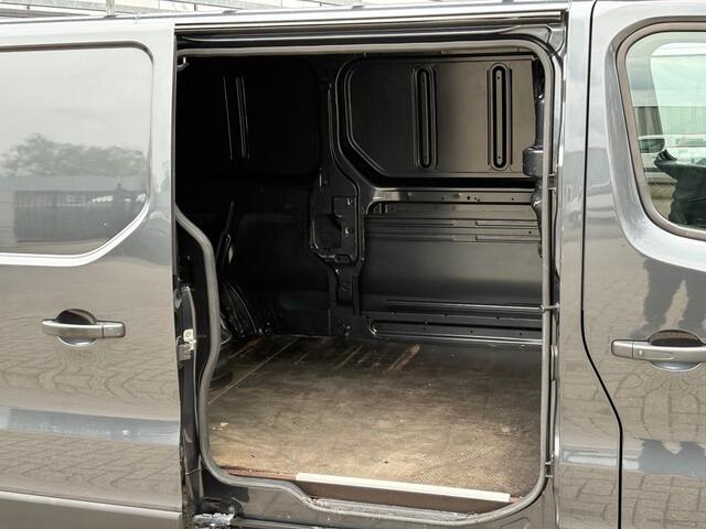 Renault TRAFIC 2.0 dCi 120PK L2 3,0T / Camera / Cruise / Navi / Clima / PDC / Bluetooth / Trekhaak /