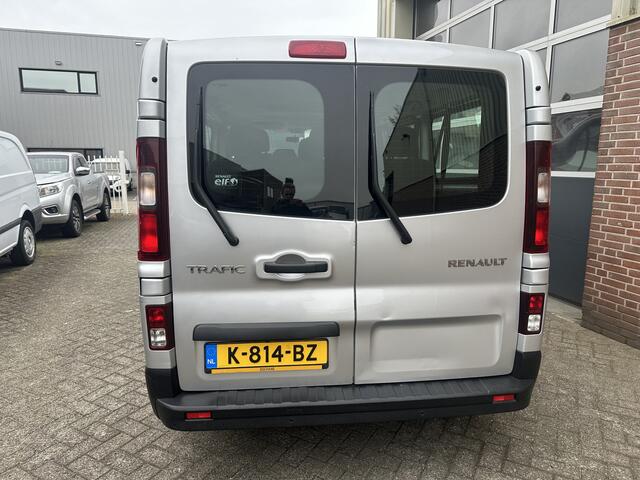 Renault TRAFIC Passenger 1.6 dCi L2 9 persoons 23950 incl. BTW/BPM Airco,Cruise,Navi,Pdc,Enz