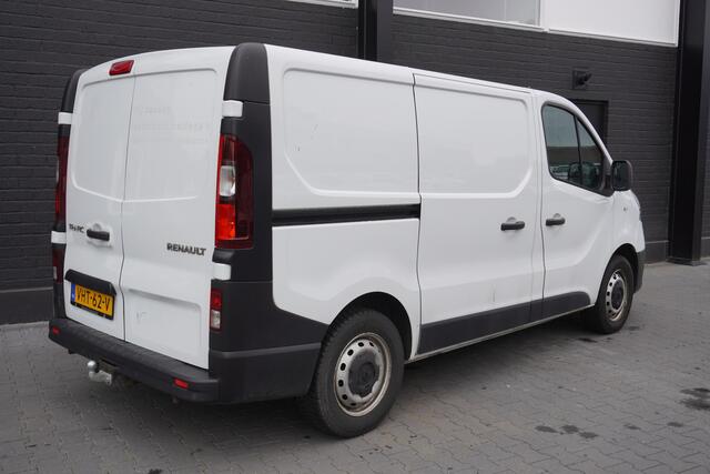 Renault TRAFIC 2.0 dCi 120PK EURO 6 - Airco - Navi - Cruise - ¤ 10.950,- Excl.