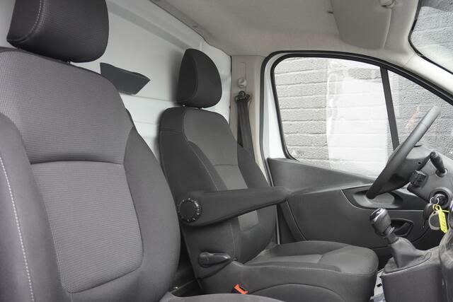 Renault TRAFIC 2.0 dCi 120PK EURO 6 - Airco - Navi - Cruise - ¤ 10.950,- Excl.
