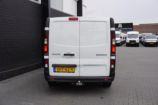 Renault TRAFIC 2.0 dCi 120PK EURO 6 - Airco - Navi - Cruise - ¤ 10.950,- Excl.