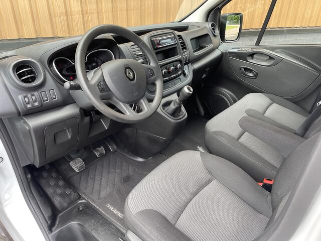 Renault TRAFIC 2.0 dCi 120 T29 L2H1 Comfort | Led Pure Vision | DAB | Cruise Control | Camera Achter | Automatische Verlichting |