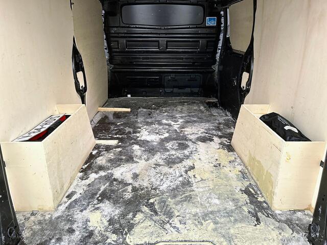 Renault TRAFIC 2.0 Blue dCi 150 EDC T30 L2H1 Advance Navigatie Airco Lichtmetalen velgen Betimmering Trekhaak Camera Parkeer sensoren Dab