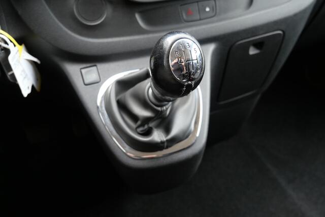 Renault TRAFIC 1.6 dCi T29 L2H1 DC Luxe | NL-Auto | Trekhaak | Cruise | Navi | 17''