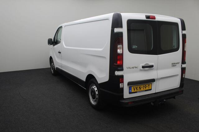 Renault TRAFIC 1.6 dCi T29 L2H1 Comfort 2017 | Airco | Trekhaak | Cruise Control | Achteruitrij Camera | Regensensor | Boekjes | 2 Sleutels