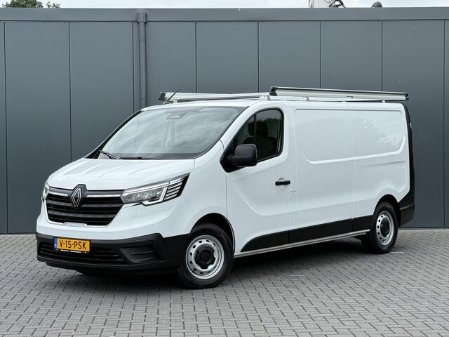 Renault TRAFIC 2.0 dCi 150 PK AUTOMAAT / L2H1 / 27.349 KM!! / TREKHAAK / IMPERIAAL / 3-ZITS / CAMERA / LED