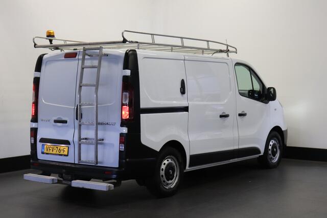 Renault TRAFIC 1.6 dCi EURO 6 - Airco - Cruise - PDC - Trekhaak - ¤ 9.950,- Excl.