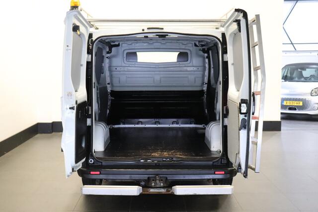 Renault TRAFIC 1.6 dCi EURO 6 - Airco - Cruise - PDC - Trekhaak - ¤ 9.950,- Excl.