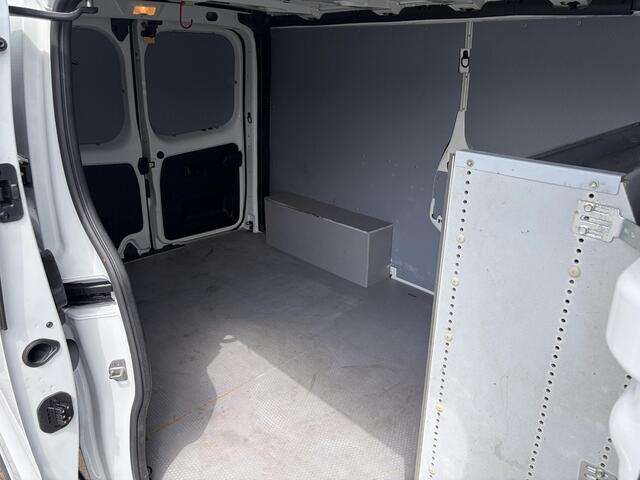 Renault TRAFIC 2.0 dCi 120 T29 L2H1*A/C*CRUISE*PDC*3PERS*