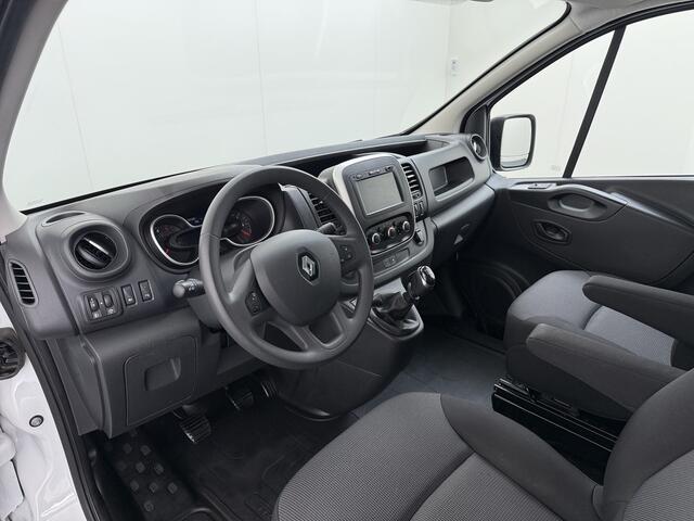 Renault TRAFIC 2.0dCi 120PK T29 L1H1 Trekhaak Airco Navi Euro 6 Cruise Control Bluetooth Pdc Betonplex Vloer Wandbetimmering Schuifdeur 2.000KG Trekgewicht 1e Eigenaar Origineel Nederlandse Auto