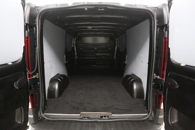 Renault TRAFIC 2.0 dCi L2H1 150PK | Automaat | Airco | Cruise | Camera | 3 Zits | Trekhaak | 2xSchuifdeur