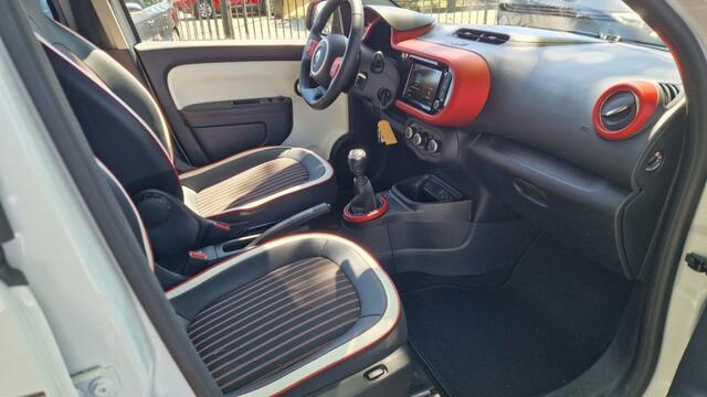 Renault TWINGO 1.0 SCe Intens