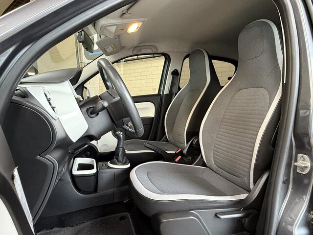 Renault TWINGO 1.0 SCe 70pk | Limited | Airco | PDC | 15" | Bluetooth | Cruise | 100% Onderhouden!