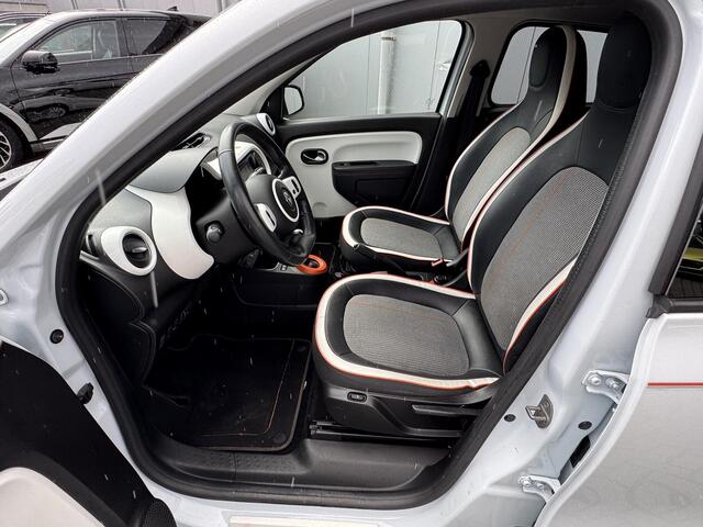 Renault TWINGO Z.E. R80 Série Limitée Vibes / Navigatie / Stoelverwarming / Climate Control / Cruise Control / Achteruitrijcamera / NL Auto / Allseason banden