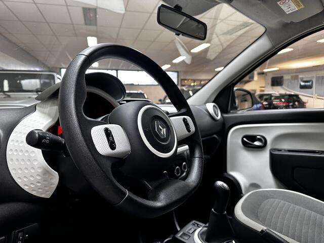 Renault TWINGO 1.0 SCe Collection/ DAB+/ Airco/ Elek. pakket/ Isofix/ Bluetooth/ Multi. Stuur/ LED Dagrijverl./ Getint glas/ Dakspoiler.