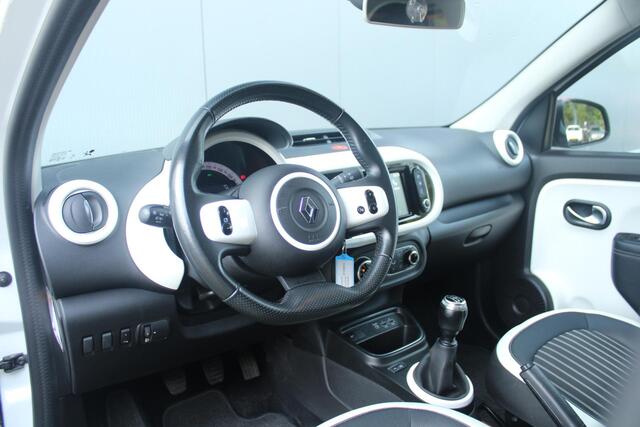 Renault TWINGO 1.0 SCe 65pk Intens | Apple Carplay | Cruise control | DAB | Parkeersensoren