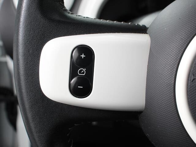 Renault TWINGO 0.9 TCe Intens | Climate control | radio / cd | Lichtmetalen velgen | 28719 km!