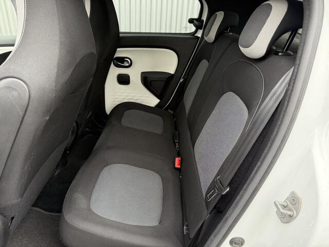 Renault TWINGO 1.0 SCe Collection Limited, A/C, CC, Spraakbed. PDC, nw. APK - Inruil Mogelijk -
