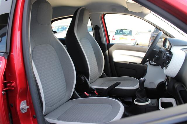 Renault TWINGO 1.0 SCe Collection | Ramen voor en spiegels elektrisch bedienbaar | Blue Tooth |